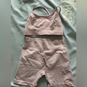 DFYNE pink set